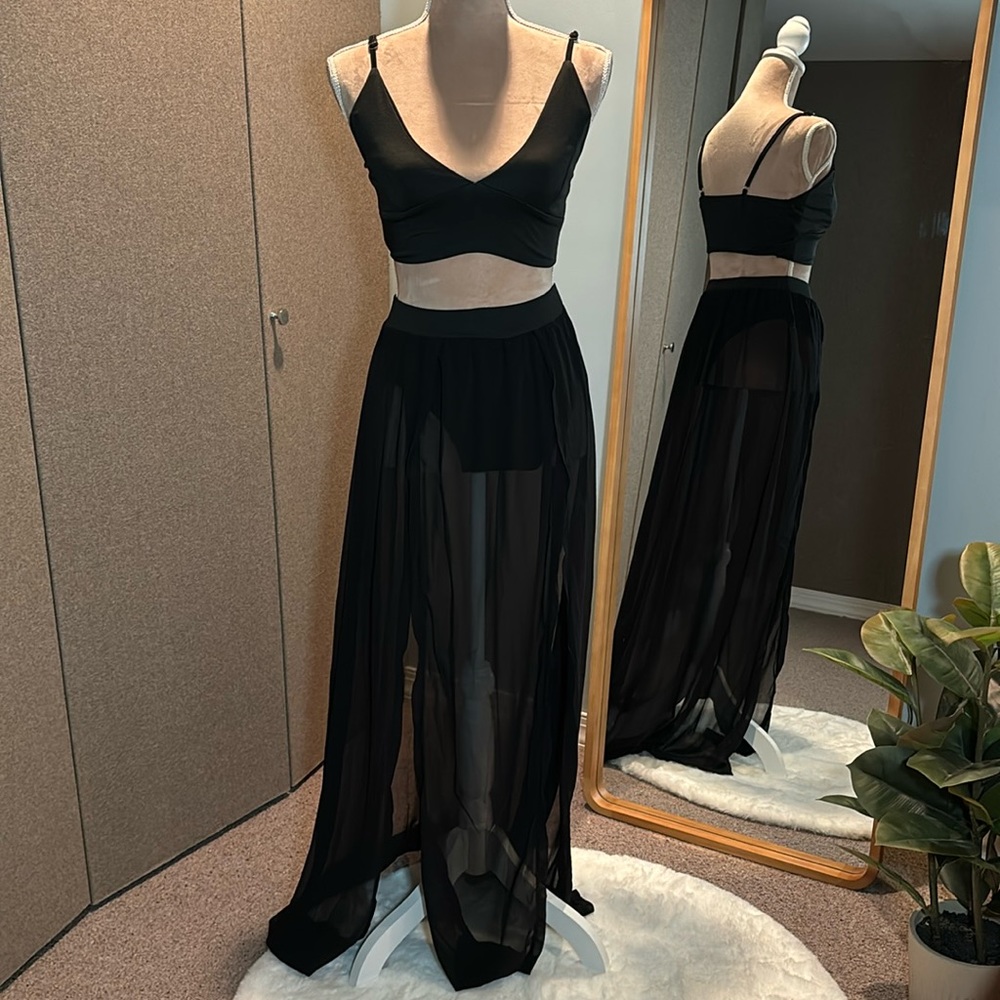 Black top and skirt worn once for Halloween costume